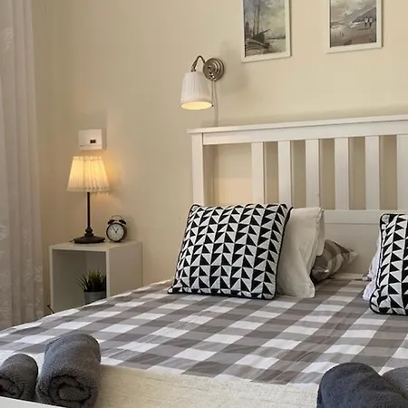 Kosovic Family House 게스트하우스 메덜린