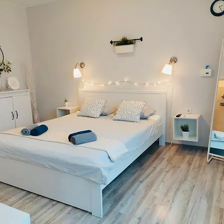 Kosovic Family House 게스트하우스 메덜린