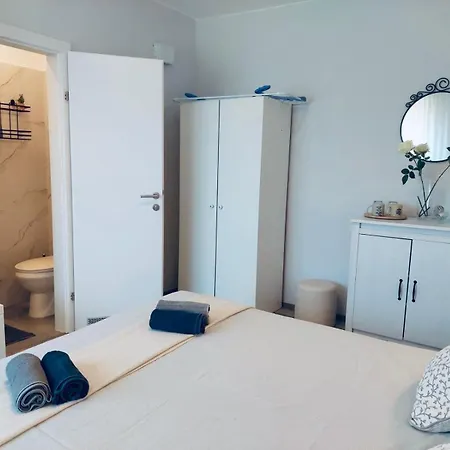 Kosovic Family House 3* 메덜린