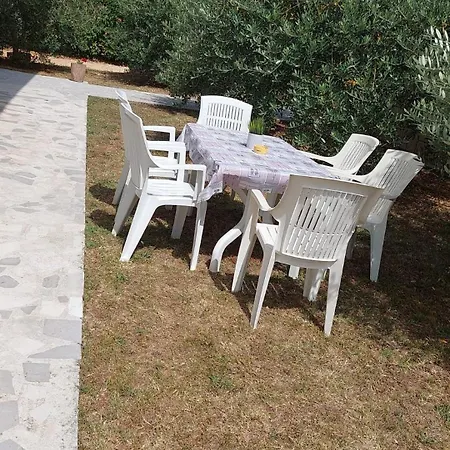 게스트하우스 Kosovic Family House 메덜린