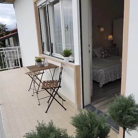 Kosovic Family House 게스트하우스 메덜린